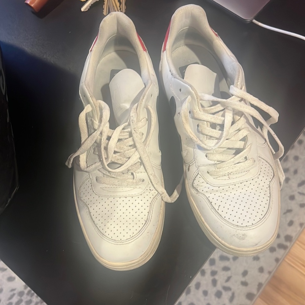 Mens veja sneakers